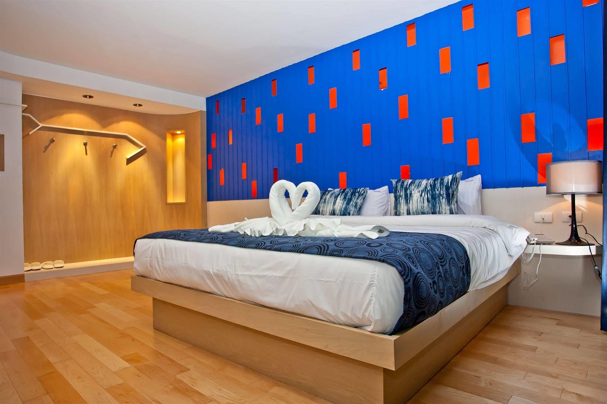 Sea Cono Boutique Hotel Phuket Exterior photo